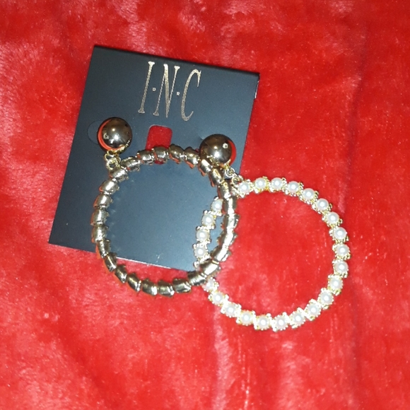 2 pairs of women dangling earrings - Picture 5 of 6